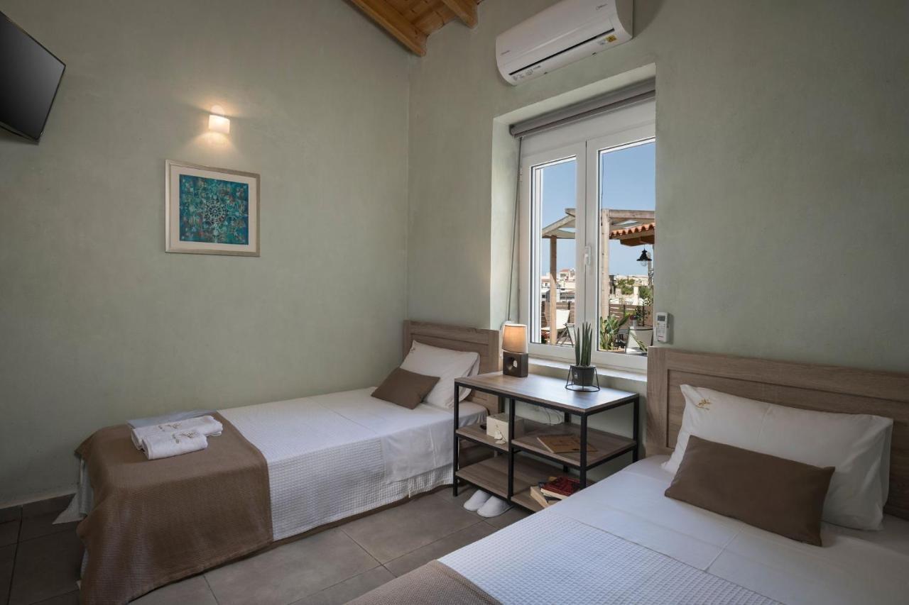 Villa Roxanne Galatás Exteriör bild